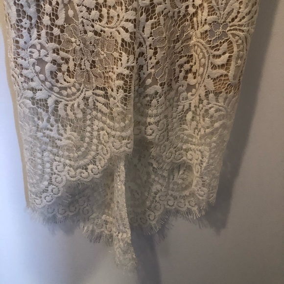 White lace dress - Picture 5 of 9